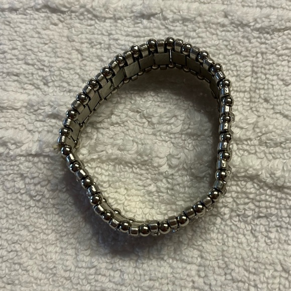 Sparkley stretch bracelet - Picture 3 of 4